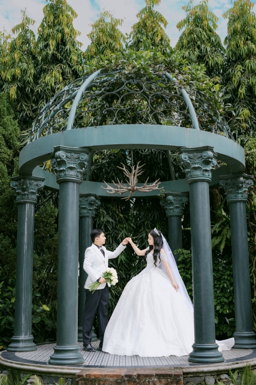 Hình cưới phim trường 